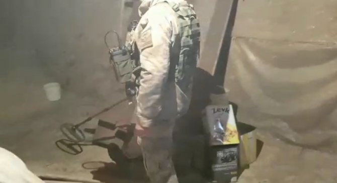 Şanlıurfa silah kaçakçılarına darbe! Uzun namlulu silahları ahırlara saklamışlar