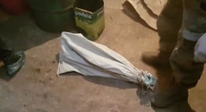 Şanlıurfa silah kaçakçılarına darbe! Uzun namlulu silahları ahırlara saklamışlar