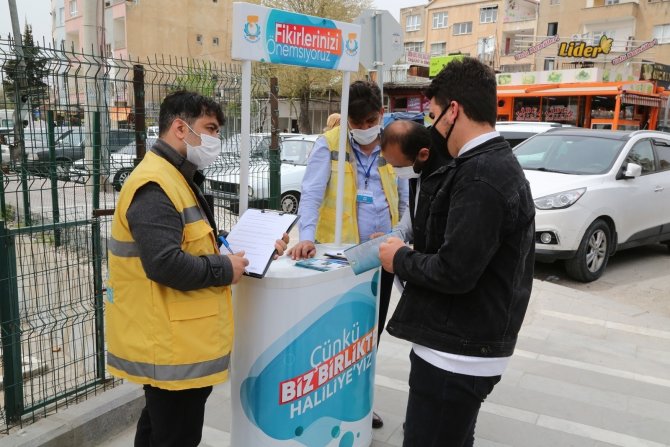 Şanlıurfa’da vatandaşlar taleplerini kurulan stantlardan iletiyor