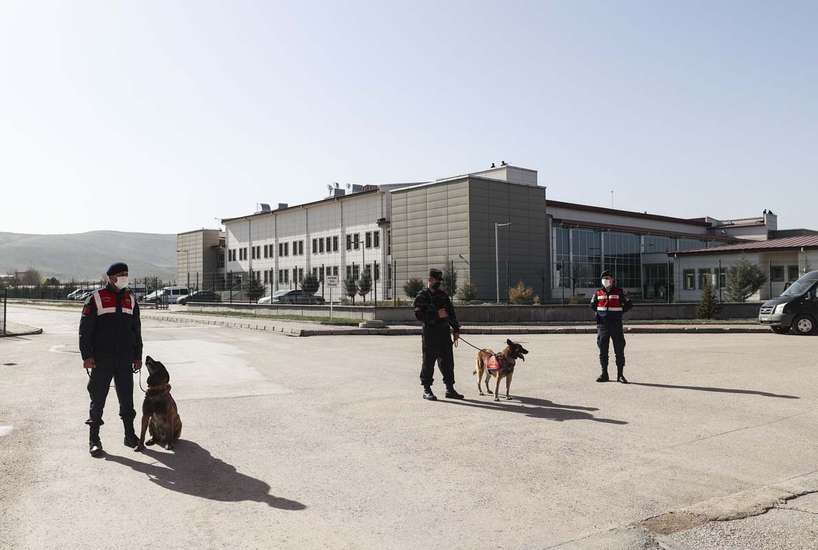 SON DAKİKA! Muhafız Alayı davasında karar açıklandı: FETÖcülere ceza yağdı!