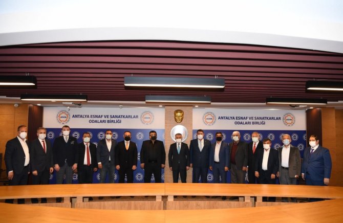 Antalya Valisi Ersin Yazıcı, pandemi sürecinin bütün vatandaşları yorduğundan bahsetti