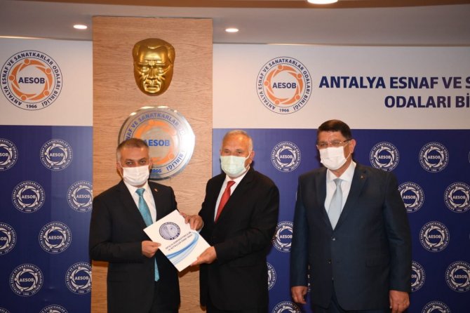 Antalya Valisi Ersin Yazıcı, pandemi sürecinin bütün vatandaşları yorduğundan bahsetti
