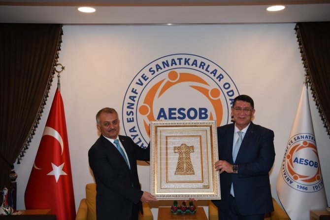 Antalya Valisi Ersin Yazıcı, pandemi sürecinin bütün vatandaşları yorduğundan bahsetti