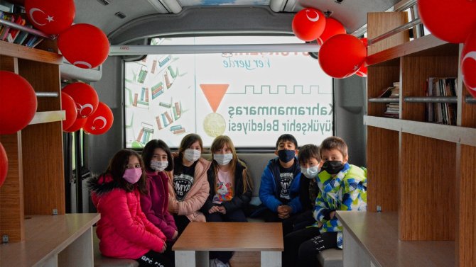 Gezici kütüphane Kahramanmaraş'taki öğrencilerle buluştu