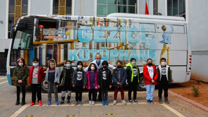 Gezici kütüphane Kahramanmaraş'taki öğrencilerle buluştu