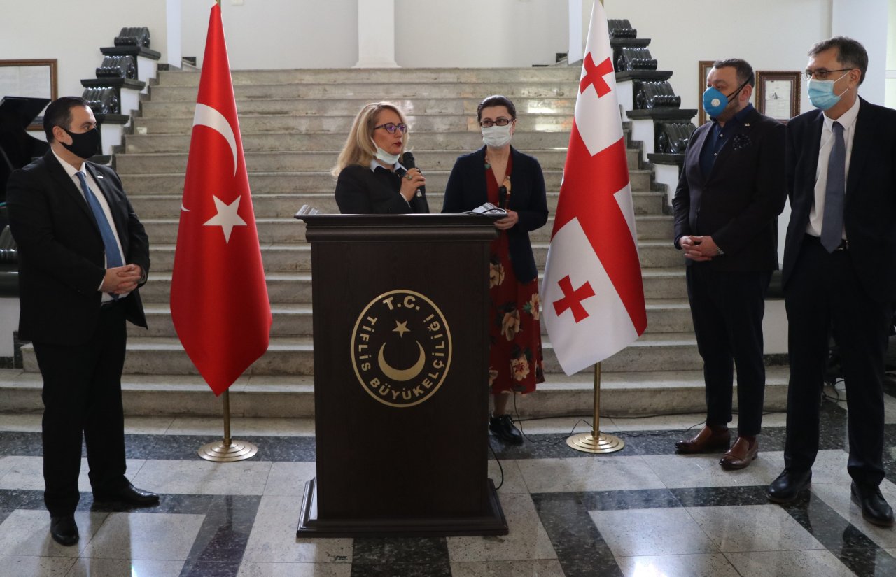 Gürcistan'da Türk iş insanlarıyla milletvekilleri buluştu