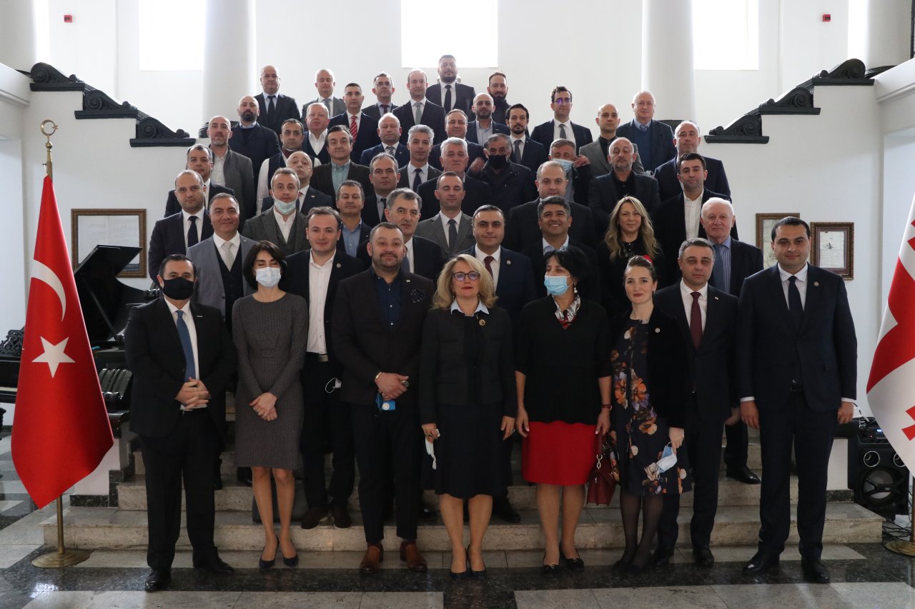 Gürcistan'da Türk iş insanlarıyla milletvekilleri buluştu