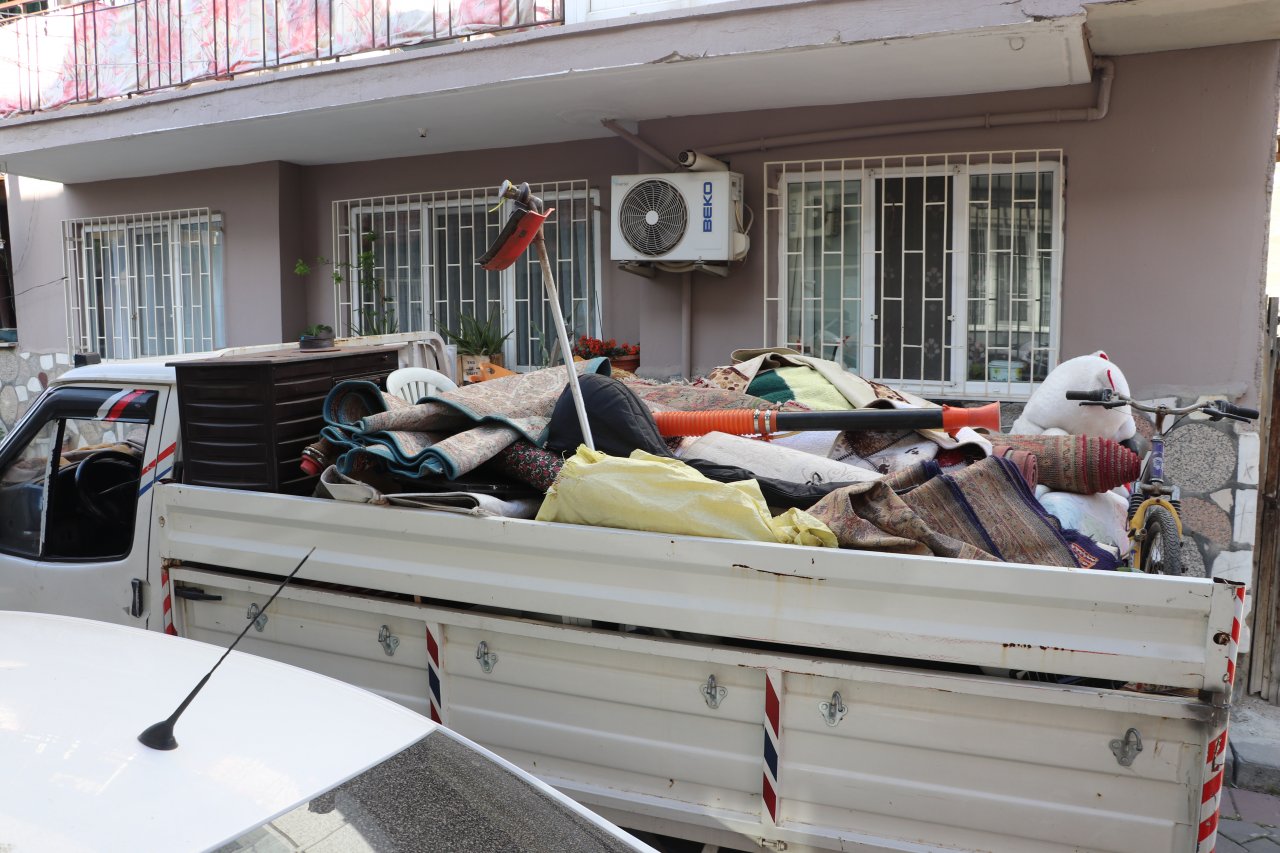 Hırsızlık şüphelisinin evinde bulunanlar hayrete düşürdü: 2 kamyon çalıntı eşya çıktı