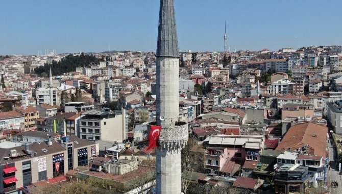 Ramazan ayı için İstanbul'da camilere mahyalar hazırlanıyor