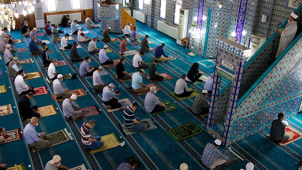 Suudi Arabistan'dan yeni karar: Ramazanda Kabe'ye kabul edilecek ziyaretçi sayısı arttırıldı!