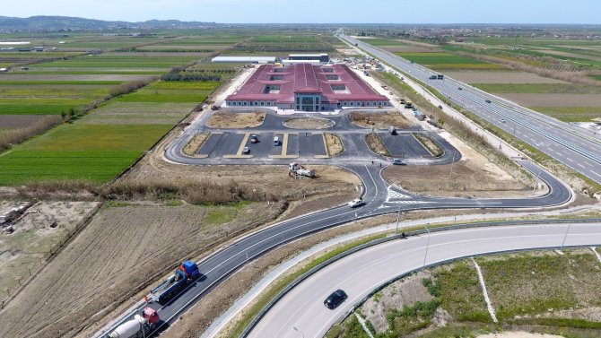 Türkiye Arnavutluk’a verdiği sözü tuttu: Hastanenin inşaatı tamamlandı