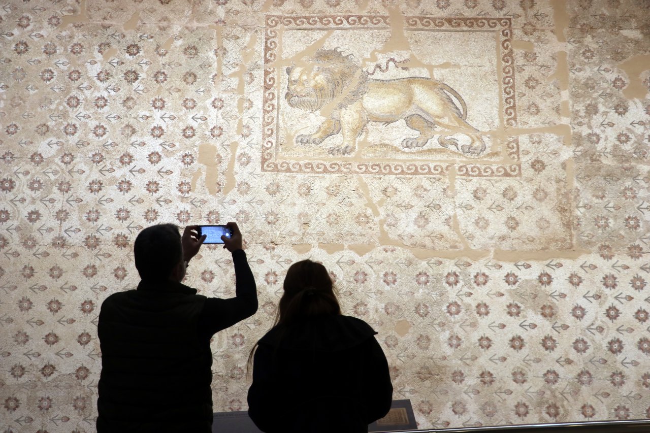 Türkiye'nin, tarihe ışık tutan mozaik eserleri göz kamaştırıyor