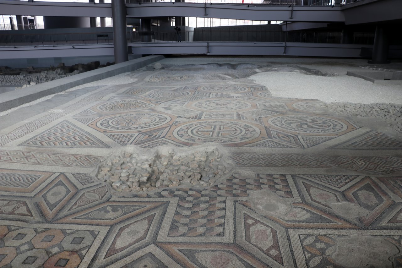 Türkiye'nin, tarihe ışık tutan mozaik eserleri göz kamaştırıyor