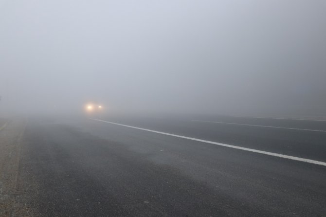 Bolu Dağı'nda göz gözü görmüyor: Görüş mesafesi 10 metreye düştü