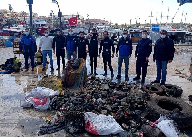 Çeşme’de denizlerin temiz tutulmasının önemine dikkat çekildi