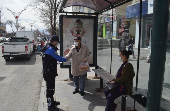 Erzincan'ın rengini maviye döndürmek için polisler harekete geçti