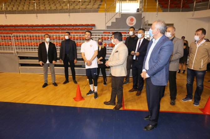 Kepez Belediyesi polis adaylarına ücretsiz eğitim veriyor