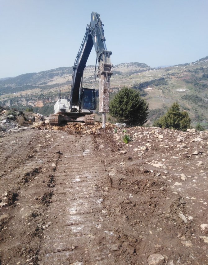Mersin'de yayla yollarında ulaşım sorunu yaşanmaması için çalışmalar sürüyor