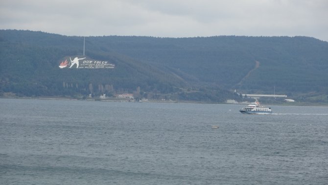 Olumsuz hava koşulları sebebiyle Bozcaada'ya yapılacak feribot seferleri iptal edildi