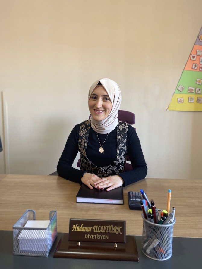 Ramazan ayında nasıl beslenmeli? Uzman Diyetisyen Hüdanur Ulutürk açıkladı