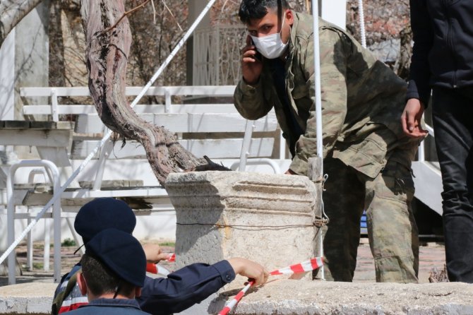 Tarihi eserleri vermek istemediler! Mahalleli ve ekipler arasında tarihi eser gerginliği