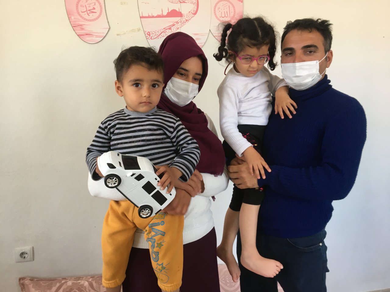 Tedavi parasını hırsızların çaldığı görme engelli Nehir'in masrafını Göz Vakfı üstlendi