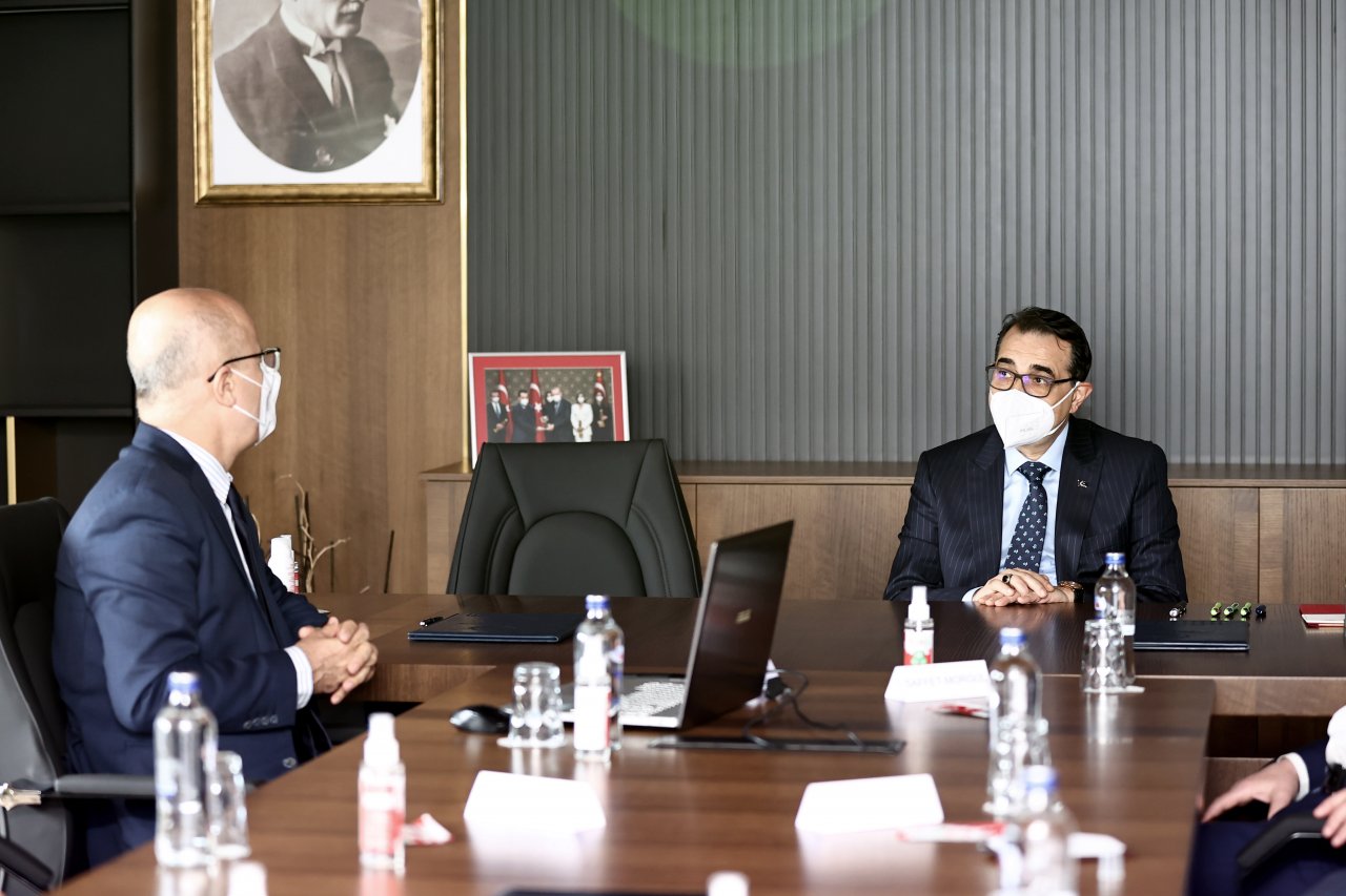 Bakan Dönmez'den kamu binalarında enerji verimliliği açıklaması "2023'e kadar 870 milyon lira tasarruf sağlanacak"