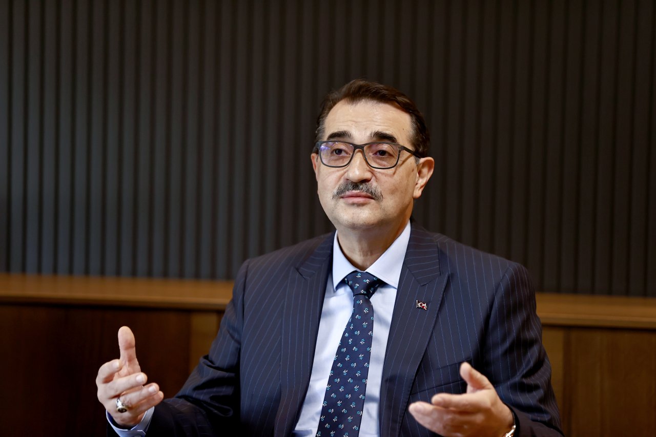 Bakan Dönmez'den kamu binalarında enerji verimliliği açıklaması "2023'e kadar 870 milyon lira tasarruf sağlanacak"