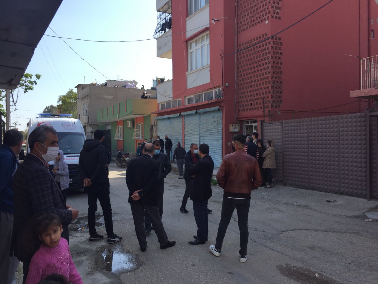 Çilingirle açtığı evde babasının cansız bedeniyle karşılaştı! Adana'da 54 yaşında adam evinde ölü bulundu