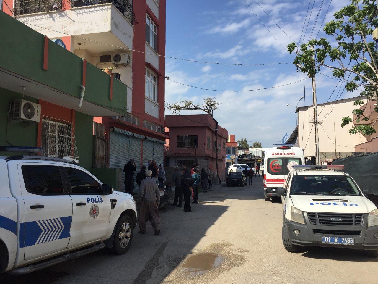 Çilingirle açtığı evde babasının cansız bedeniyle karşılaştı! Adana'da 54 yaşında adam evinde ölü bulundu