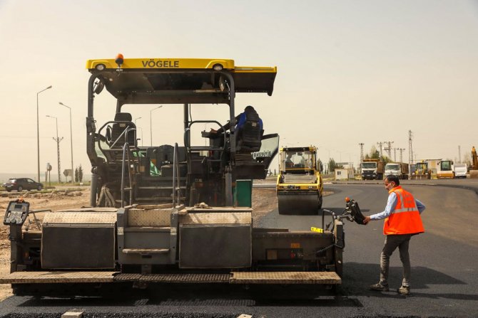 Diyarbakır Büyükşehir Belediyesi Sur ve Kayapınar ilçelerine 250 bin ton asfalt serecek