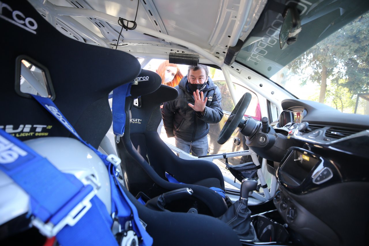 Engelli öğrencilere ralli pilotları sürprizi! "Trafikte güvenlik" eğitimi verildi