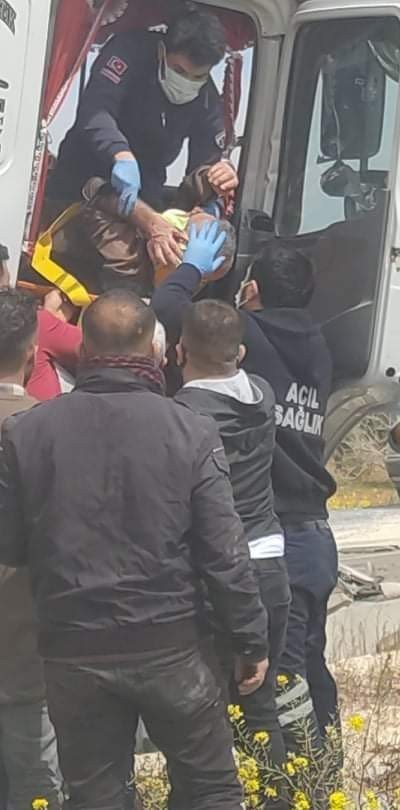 Gaziantep’te çarpışan 2 tır hurdaya döndü: 2 yaralı