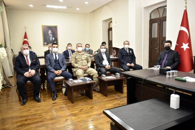 Kilis Valisi başkanlığında kadına yönelik şiddetle mücadele toplantısı yapıldı