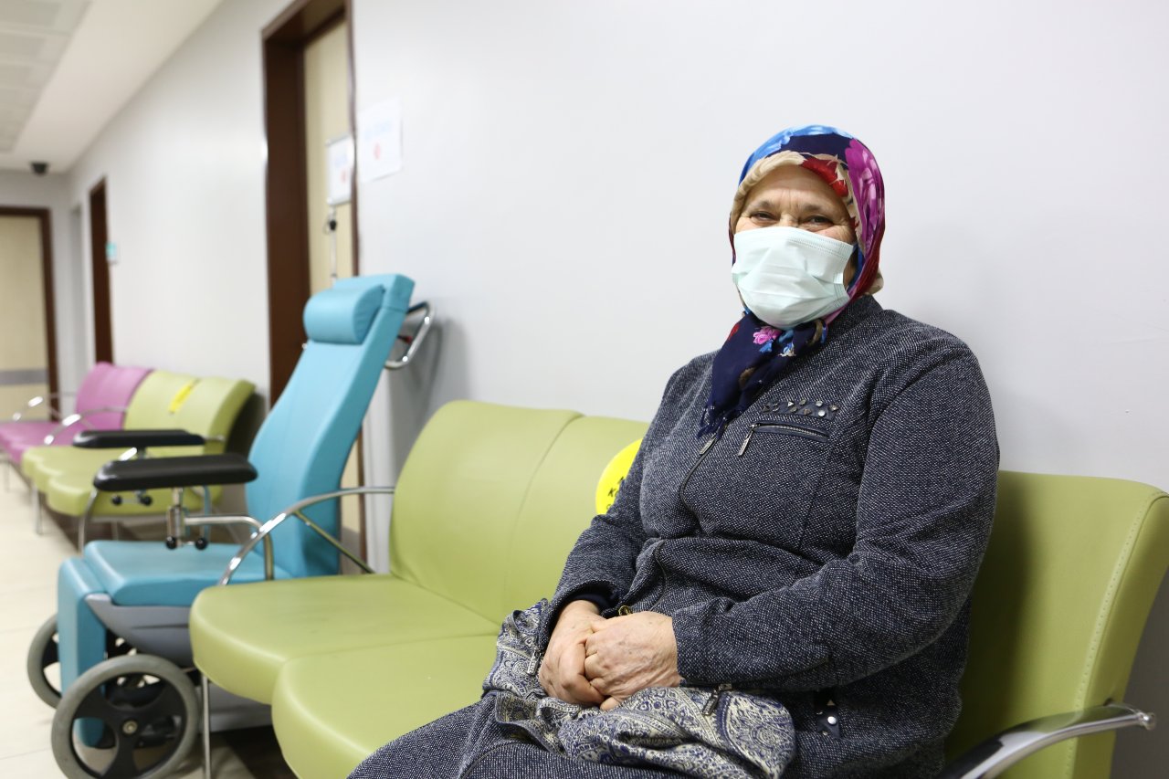 Kırmızı alarm veren Trabzon'da 65 yaş üstü bireylerin yüzde 80'i aşılandı