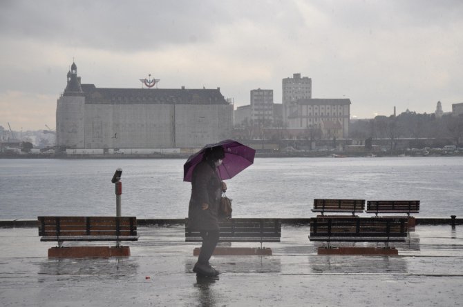 Meteoroloji uyardı, İstanbullular doluya uyandı