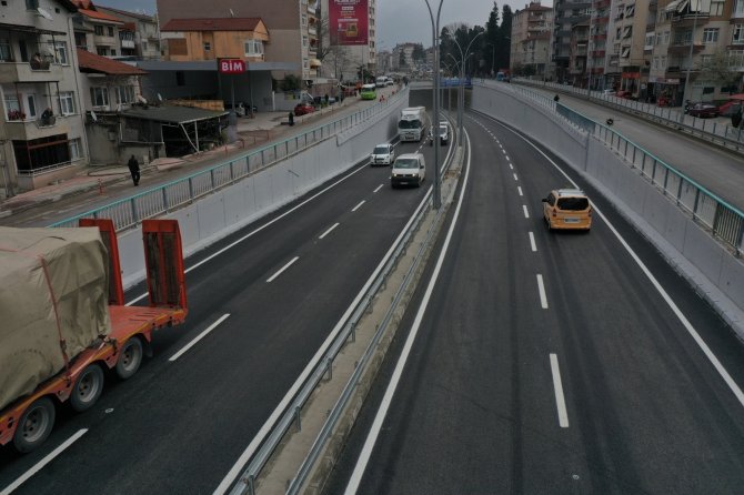 Trafiği hafifletecek Karamürsel Köprülü Kavşağı hizmete açıldı