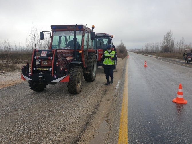 Traktör kazalarını engelleme denetimleri, Jandarma tarımsal zirai araç ve traktör denetimi gerçekleştirdi