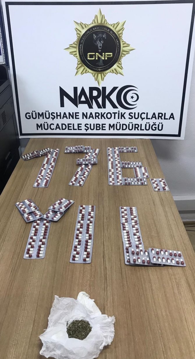 Uyuşturucuyla mücadele devam ediyor, Gümüşhane’de 499 adet sentetik hap ve 10,87 gram bonzai ele geçirildi