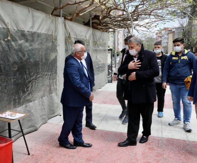 Yunusemre Belediye Başkanı vatandaşların pandemi kurallarına uymaya davet etti