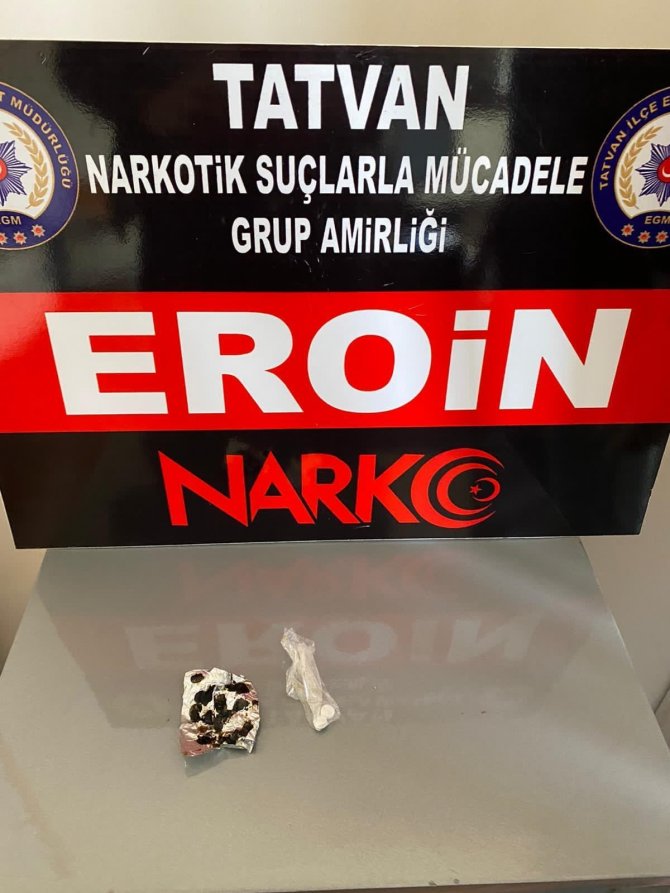 Zehir tacirleri ile mücadele devam ediyor, Tatvan’da uyuşturucu operasyonu