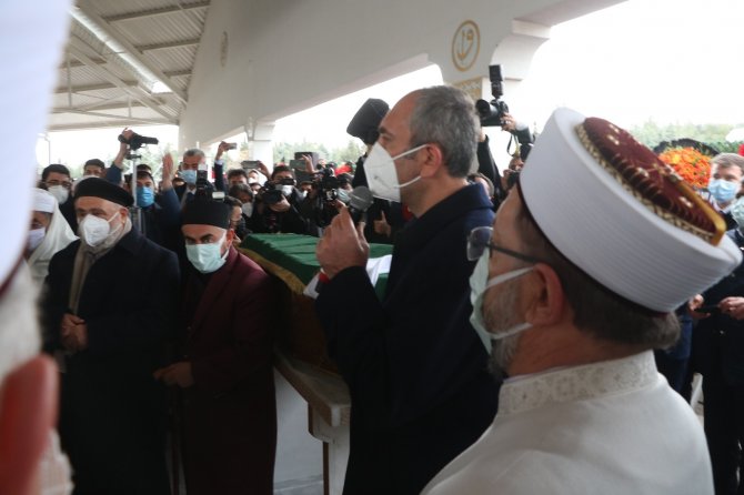 Adalet Bakanı'nın acı günü! Bakan Gül’ün annesi son yolculuğuna uğurlandı