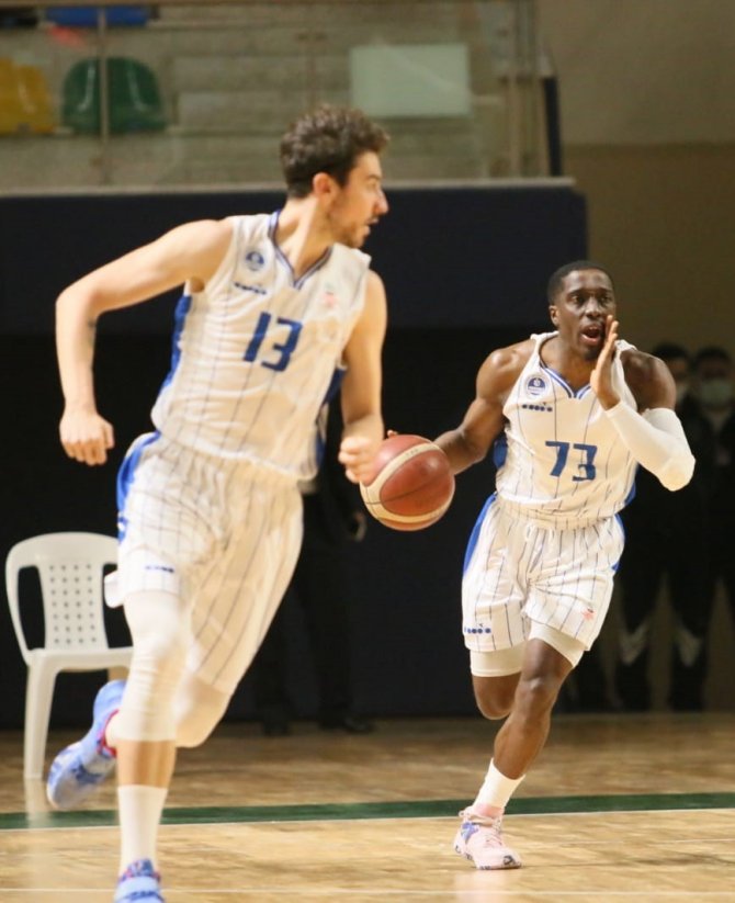 Basketbol Ligi'nde heyecan dorukta! Kocaeli Kağıtspor:82 - Akhisar Belediye Basketbol:80