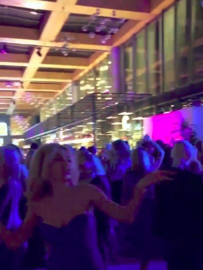 Gala değil adeta koronavirüs partisi! Pasta kesip müzik eşliğinde eğlendiler