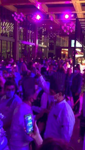 Gala değil adeta koronavirüs partisi! Pasta kesip müzik eşliğinde eğlendiler