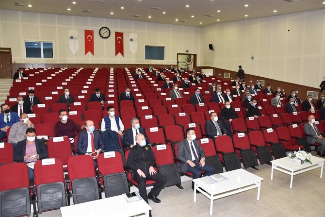 Kırıkkale Valisi Sezer, kentte 81 proje yürütüldüğünü açıkladı