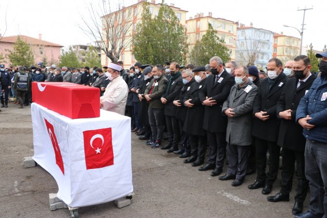 Niğdeli Şehit Uzman Çavuş Erkan Erdem son yolculuğuna uğurlandı