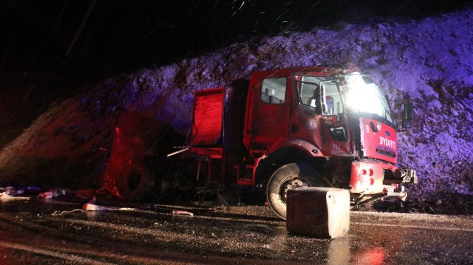 Sivas'ta Yangına giden itfaiye aracı kaza yaptı: 2’si ağır 5 yaralı