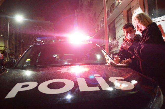 Sokağa çıkma yasağında doğum günü partisinin bedeli ağır oldu: 17 kişiye toplamda 58 bin 973 lira ceza kesildi