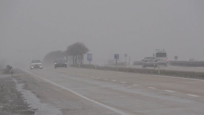 Kırıkkale-Kayseri karayolunda göz gözü görmüyor